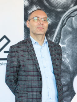 Grupa Badawcza Epitaksji Związków Półprzewodnikowych_Jarosław Serafińczuk