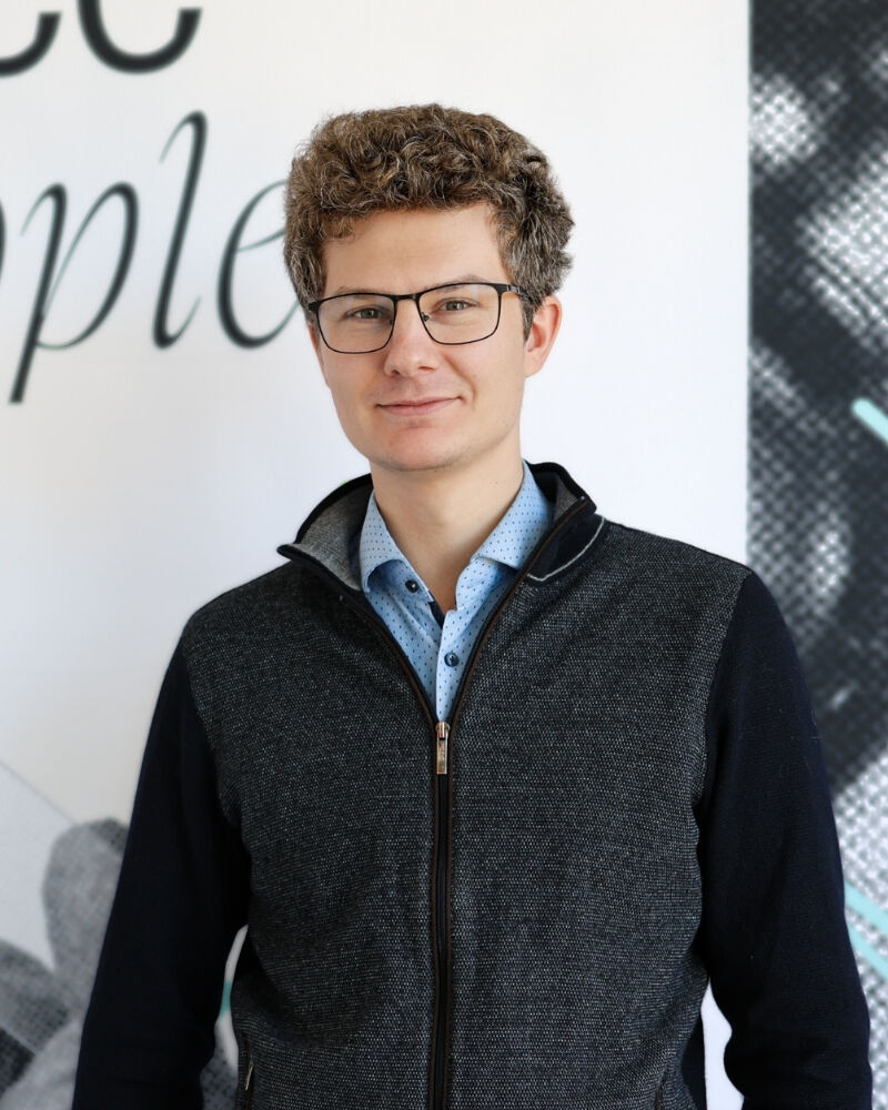 Grupa Badawcza Syntezy Zaawansowanych Materiałów_Franz Steppeler